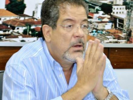 O ex-prefeito de Montes Claros, Luiz Tadeu Leite é um dos denunciados pelao MP