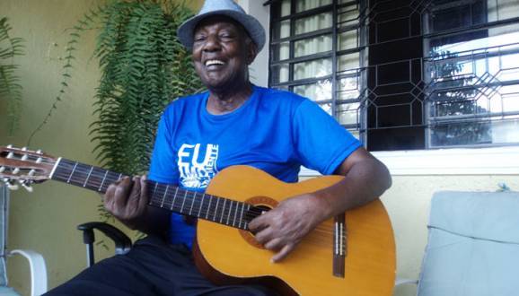 Futebol - Morre o compositor do hino do Cruzeiro Jadir Ambrósio