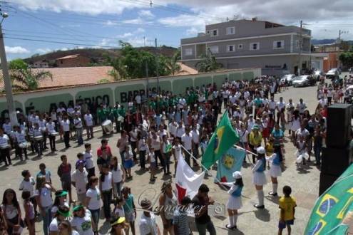 Norte de Minas - Mato Verde antecipa desfile da Independência para quinta-feira
