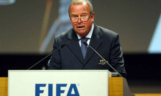 Belga Michel D'Hooghe, chefe do Comitê Médico da Fifa, foi o primeiro a comentar sobre esta pausa