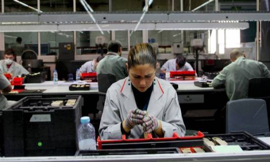 Mulheres chegam a ser maioria em setores como o de eletroeletrônica, explica Márcio Guerra