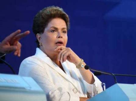 Até a última segunda-feira, a coligação de apoio a Dilma Rousseff (PT) sofreu 17 punições da Justiça Eleitoral