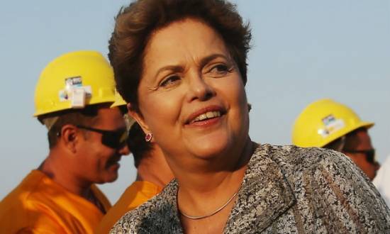 Presidente disse ter ficado indignada com as críticas de Marina à gestão do PT na Petrobras e lembrou que a concorrente foi do PT durante 27 anos