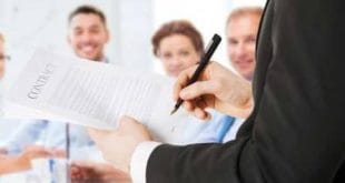 Por meio de um contrato, é possível estabelecer normas para a nova geração que vai assumir os negócios, limitando a entrada de herdeiros e a fatia de lucro retirada da empresa