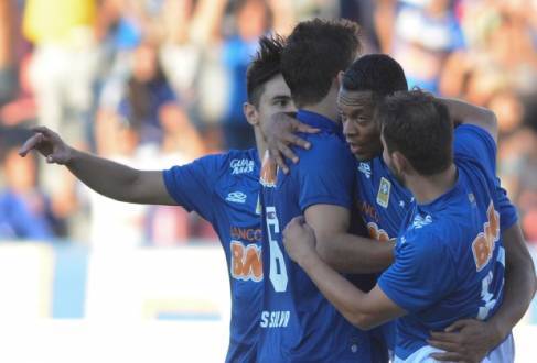 Brasilerião 2014 - Cruzeiro está perto de somar 100 rodadas na ponta do Brasileirão