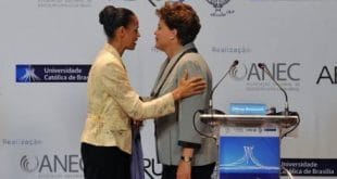 O Palácio do Planalto pretende desengavetar um projeto proposto em 2009, que está parado há mais de um ano em uma comissão do Senado e concede benefícios à instituições religiosas