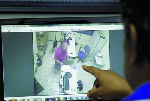 Iniciativa. Empresário considera que tem direito de espalhar imagens de bandido que o assaltou