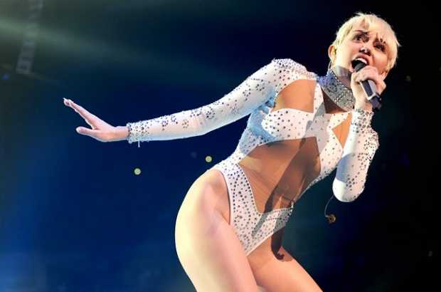Miley Cyrus cancela show em Brasília