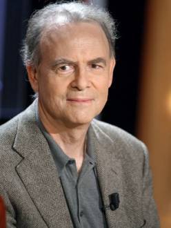 O escritor francês Patrick Modiano em foto de 2003 (Foto: AFP PHOTO/MARTIN BUREAU)