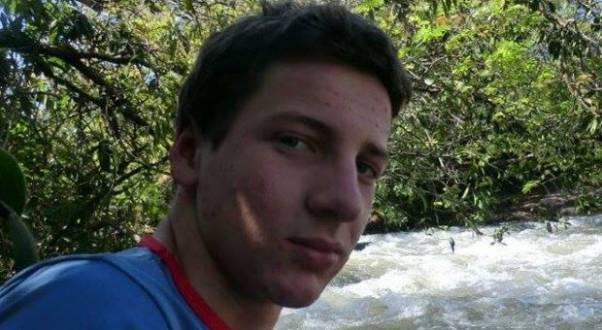 Jovem está em poder do grupo guerrilheiro há mais de 180 dias