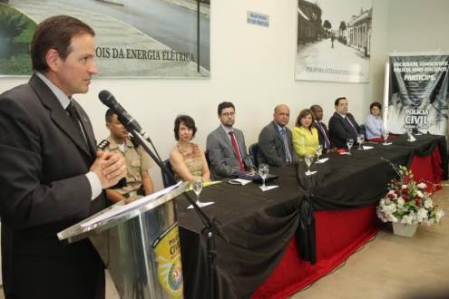 Norte de Minas - Polícia Civil de Pirapora apresenta no delegado regional