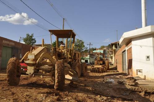 Montes Claros - Asfalto e Drenagem chegam ao bairro Bela Vista