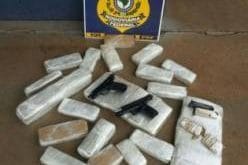 MG - Passageiros de ônibus são detidos com maconha, pistolas e munições