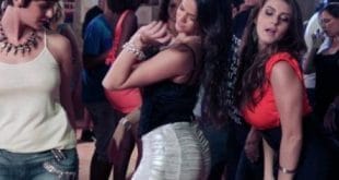 Vídeo - Bruna Marquezine aparece em vídeo fazendo "quadradinho de quatro"