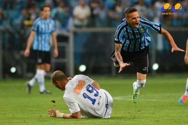 Brasileirão 2014 - Cruzeiro vira sobre Grêmio e fica a uma vitória de título