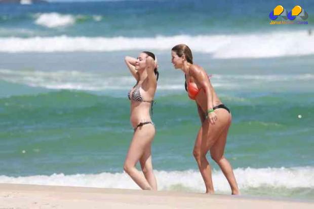 2danibananinhapraiadilsonsilvaagnews (jornalmontesclaros)