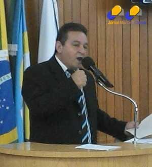Vereador Diu Andrade destaca a conclusão de algumas ruas no bairro Carmelo