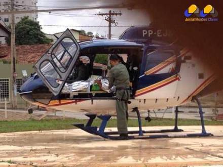 Os dois motoristas foram socorridos e levados de helicóptero até a praça do Jatobás em Montes Claros