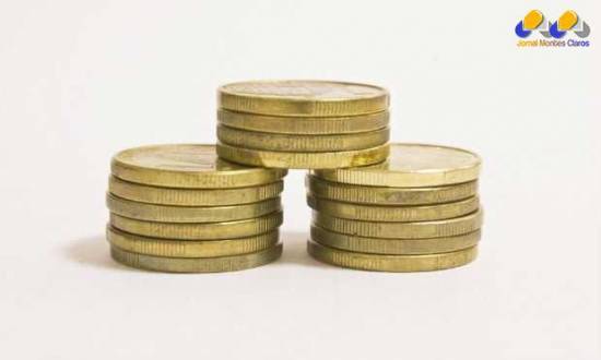 EUA é o lar do maior contingente de ultrarricos (74.865), seguido pela Europa (61.820) e Ásia (46.635).