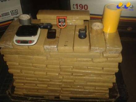 Montes Claros - Polícia Militar apreende 130 quilos de maconha no bairro José Correia Machado