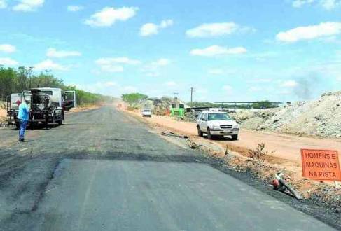 Estradas. O programa Caminhos de Minas é um dos que estão parados por decisão do governo estadual