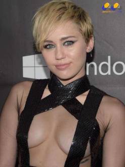 Miley Cyrus faz 22 anos