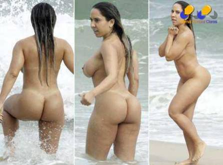 Funkeira se divertiu na praia de Abricó, no Rio