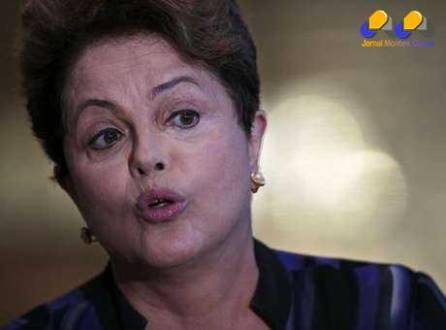 A presidente Dilma Rousseff (PT) foi acusada por revista de saber sobre esquema desde 2009, o que a Presidência negou