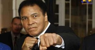 Boxe - Muhammad Ali hospitalizado com pneumonia
