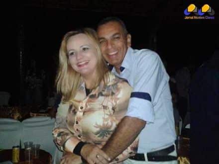 Em 17 julho de 2013, o secretário Romero Fernandes Oliva e Cássia Mirene Pereira dos Anjos teriam aberto uma empresa para fabricar, envazar e vender produtos de higiene e limpeza à Prefeitura de Jaíba