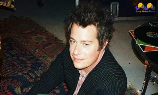 Guitarrista está há 15 anos no Green Day.