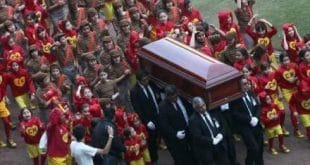 Corpo de Roberto Bolaños é enterrado no México nesta segunda