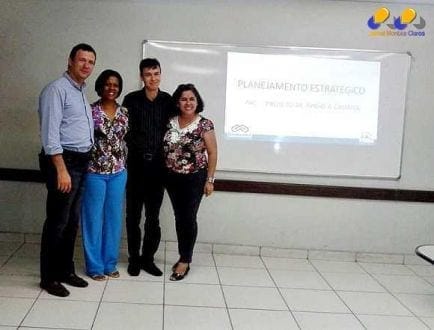 Na reunião, o presidente, Edilson Torquato, o professor Marcos Fábio, mentor do projeto, os membros do EMEI e das entidades