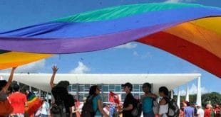Brasil - Violência contra LGBTs será registrada por hospitais
