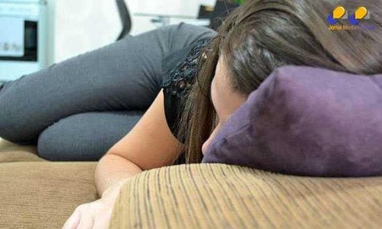 Dormir após o almoço garante descaso do corpo e melhora o desempenho cognitivo