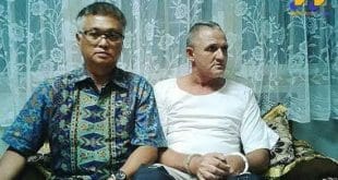 Marco Archer Cardoso, 53 anos, (dir), com o seu advogado