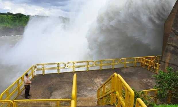 Central de Três Gargantas tem uma capacidade instalada de 22,5 mil MW contra os 14 mil MW de Itaipú
