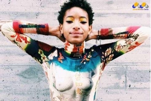 A foto que simula nudez de Willow Smith causou polêmica na internet