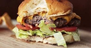 Gastronomia - Receita de Hambúrguer Apimentado com Doritos