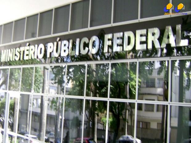 MG - MPF acusa cinco professores da UFMG de de improbidade administrativa 