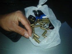 No poder da quadrilha, foi apreendido drogas e munições.