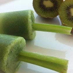 Saúde - Que tal preparar um picolé detox? Nutricionista ensina