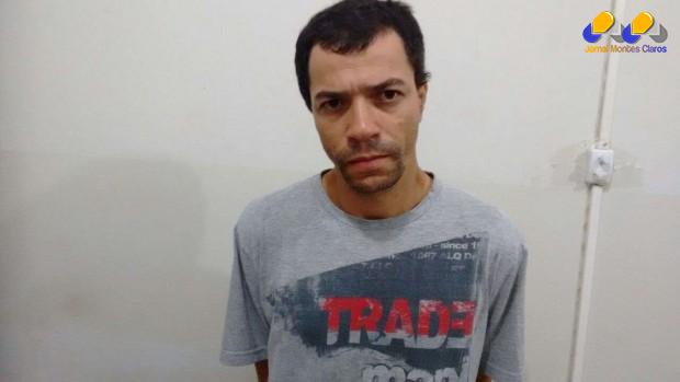 "Clesinho lolo"  é um velho conhecido da polícia,em seu poder foi apreendido drogas,celulares e R$: 2.000,00 em dinheiro.