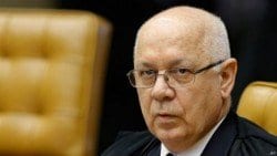 O ministro do Supremo Tribunal Federal (STF) Teori Zavascki entendeu que não há nada contra a presidentes Dilma Rousseff que motive uma investigação no processo sobre o escândalo de corrupção na Petrobras, informou nesta sexta-feira a assessoria do Supremo.