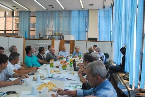 evento realizado hoje na sede do CREA-MG, pela SMEA - Sociedade Mineira de Engenheiros Agrônomos, com o objetivo de discutir as novas diretrizes para a fiscalização no agronegócio em Minas Gerais