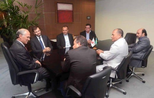 Montes Claros - Reunião com Governo do Estado define construção de escola em Nova Esperança