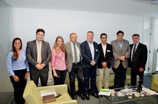  Da esquerda para direita a chefe de gabinete da Seapa, Larissa da Mata, o secretário de Estado da Seapa, João Cruz, a chefe de gabinete da Ruralminas, Helga Luckeroth, o secretário de Estado da SEDINOR, Paulo Guedes, os produtores Mário Borborema e Luíz Felipe, o secretário de Estada da SEMAD, Sávio de Souza Cruz,  e o presidente da Ruralminas, Luiz Afonso.     Crédito: Carla Morae