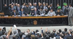 Votação do Orçamento de 2015 fica para próxima semana