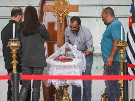 Morre a cantora Inezita Barroso