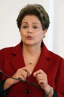 A presidente defendeu também a implantação de ajustes fiscais no País Foto: Ueslei Marcelino / Reuters